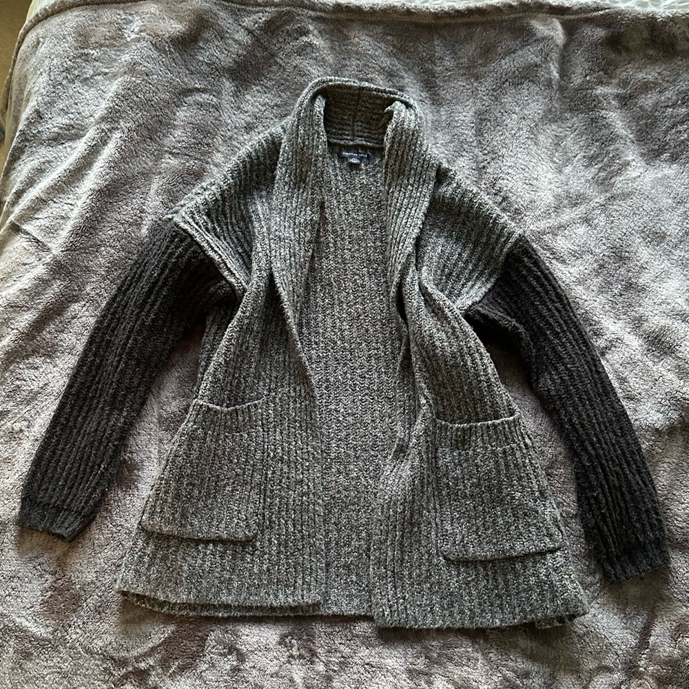 American Eagle Cardigan